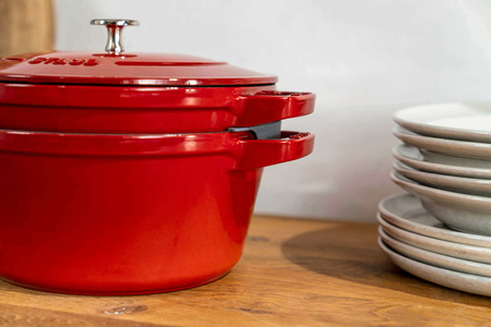 STAUB Zestaw 2 naczyń + pokrywka 24 cm czerwony