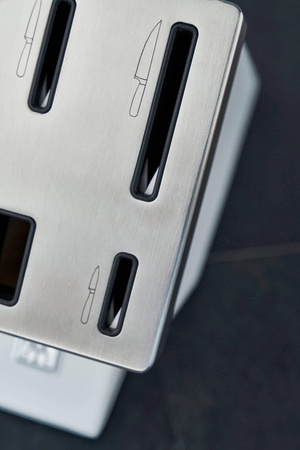 ZWILLING FOUR STAR Zestaw 5 noży w bloku samoostrzącym biały