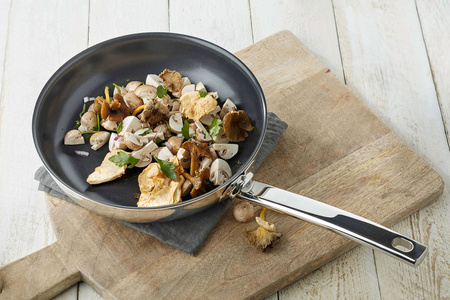 DEMEYERE ECOLINE 5 Patelnia płytka z powłoką Duraslide Ultra 32 cm