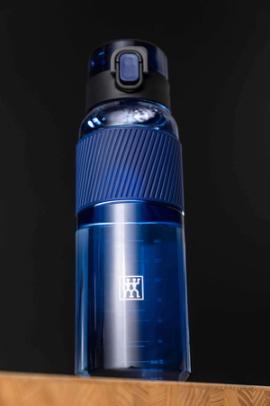 ZWILLING BOTTLE Bidon tritanowy 680 ml, niebieski