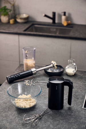 ZWILLING XTEND Zestaw startowy: bezprzewodowy blender ręczny + bateria czarny