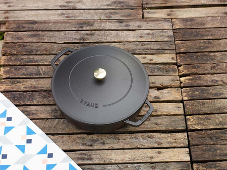 STAUB Żeliwna patelnia do duszenia z pokrywką 28 cm, czarny