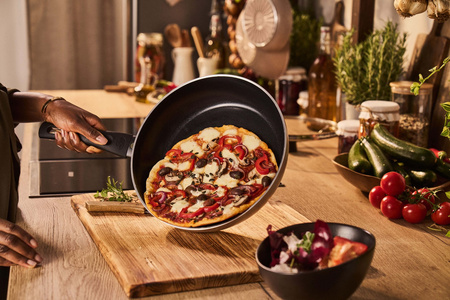 BALLARINI LEDRO Patelnia sauté z pokrywką 28 cm