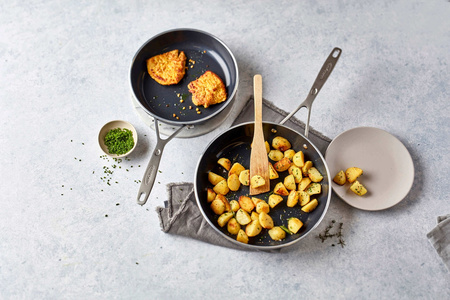 DEMEYERE ALU INDUSTRY 3 Patelnia płytka z powłoką Ceraforce 20 cm