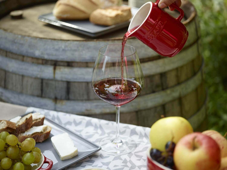 STAUB SERVING Dzbanuszek do mleka 250 ml, czerwony