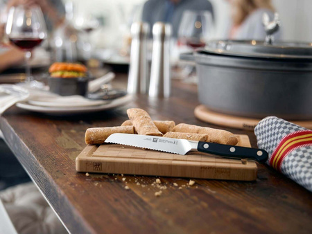 ZWILLING PRO Nóż uniwersalny z ząbkami 13 cm