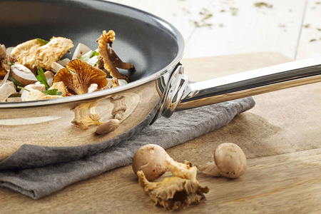 DEMEYERE ECOLINE 5 Patelnia płytka z powłoką Ceraforce 20 cm