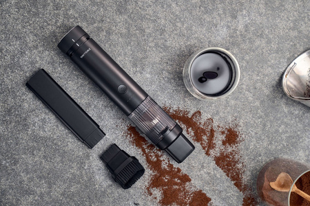 ZWILLING XTEND Zestaw startowy: bezprzewodowy odkurzacz + bateria czarny