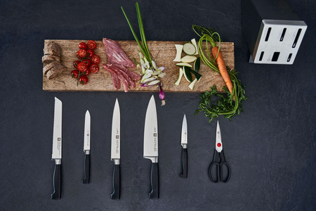 ZWILLING FOUR STAR Zestaw 5 noży w bloku samoostrzącym