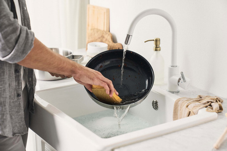 ZWILLING PURE Patelnia płytka 24 cm