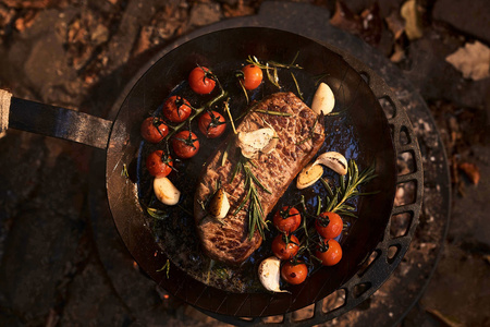 ZWILLING FORGE Patelnia żelazna 24 cm