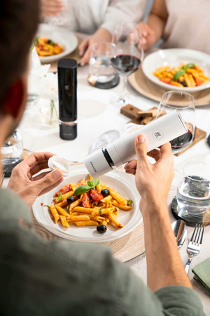 ZWILLING ENFINIGY Młynek elektryczny do przypraw biały