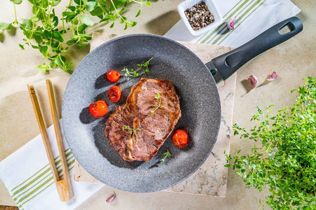 BALLARINI FERRARA Patelnia granitowa indukcyjna 20 cm