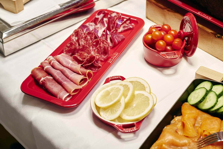 STAUB SERVING Taca do serwowania, czerwony