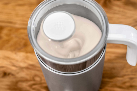 ZWILLING ENFINIGY Spieniacz do mleka srebrny