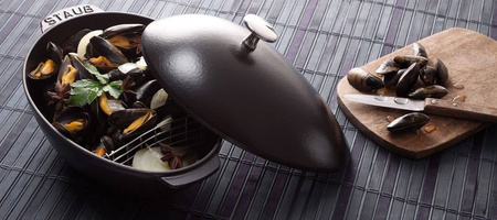 STAUB SPECIAL COCOTTE Garnek żeliwny owalny małż 2 ltr, czarny