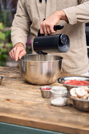 ZWILLING XTEND Zestaw startowy: bezprzewodowy mikser ręczny + bateria czarny