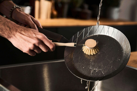 ZWILLING FORGE Patelnia żelazna 28 cm