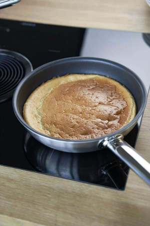 ZWILLING PRO Patelnia płytka non-stick 28 cm
