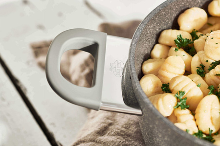 BALLARINI MURANO Garnek 2H z pokrywką 4.8 ltr