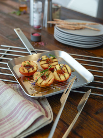 ZWILLING PLUS Stalowa patelnia grillowa 24 cm