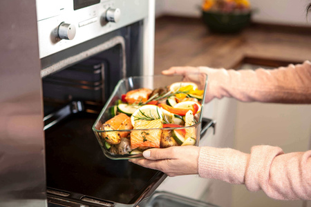 ZWILLING FRESH & SAVE Szklany pojemnik prostokątny 2.85 ltr, szary